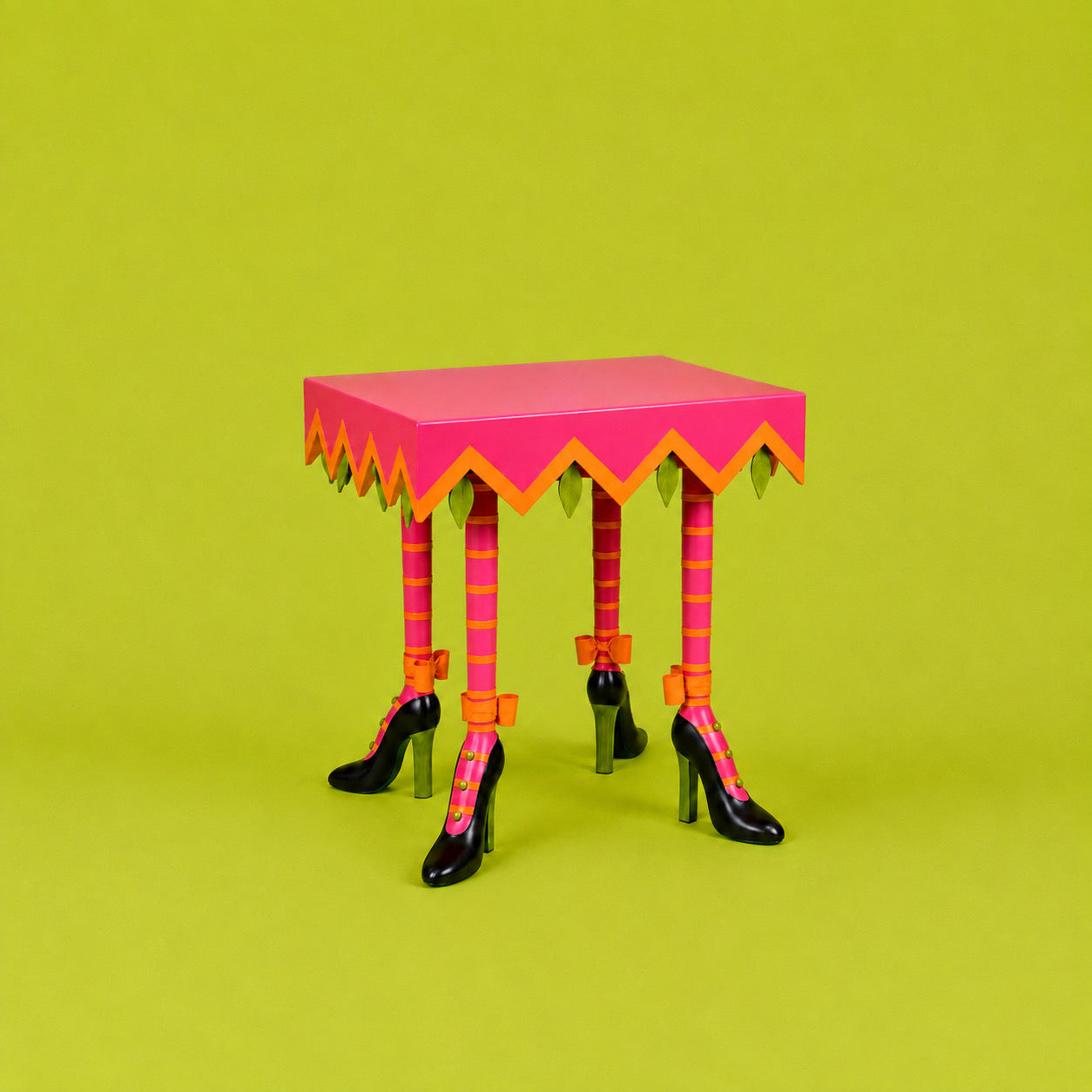 High-heel table on lime green — Maison Retro Furniture