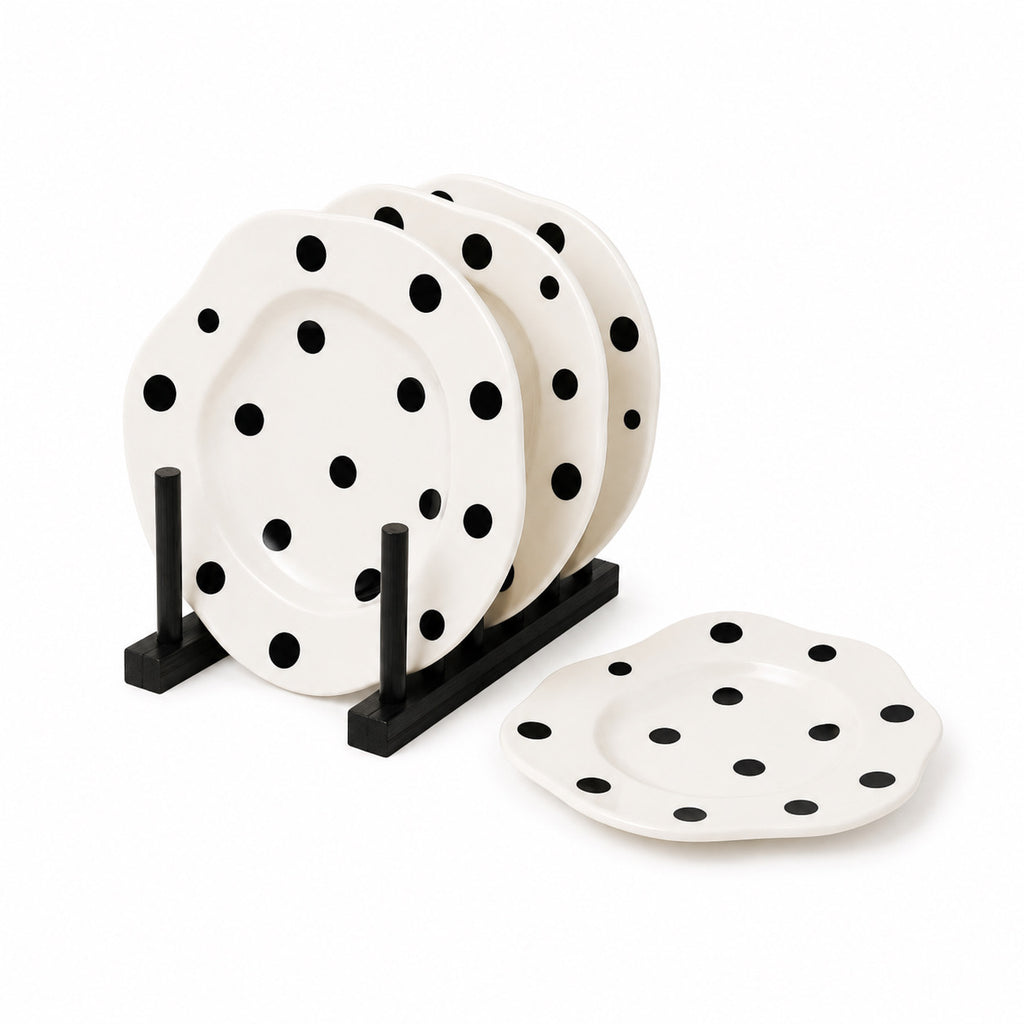 Polka dot wavy plate